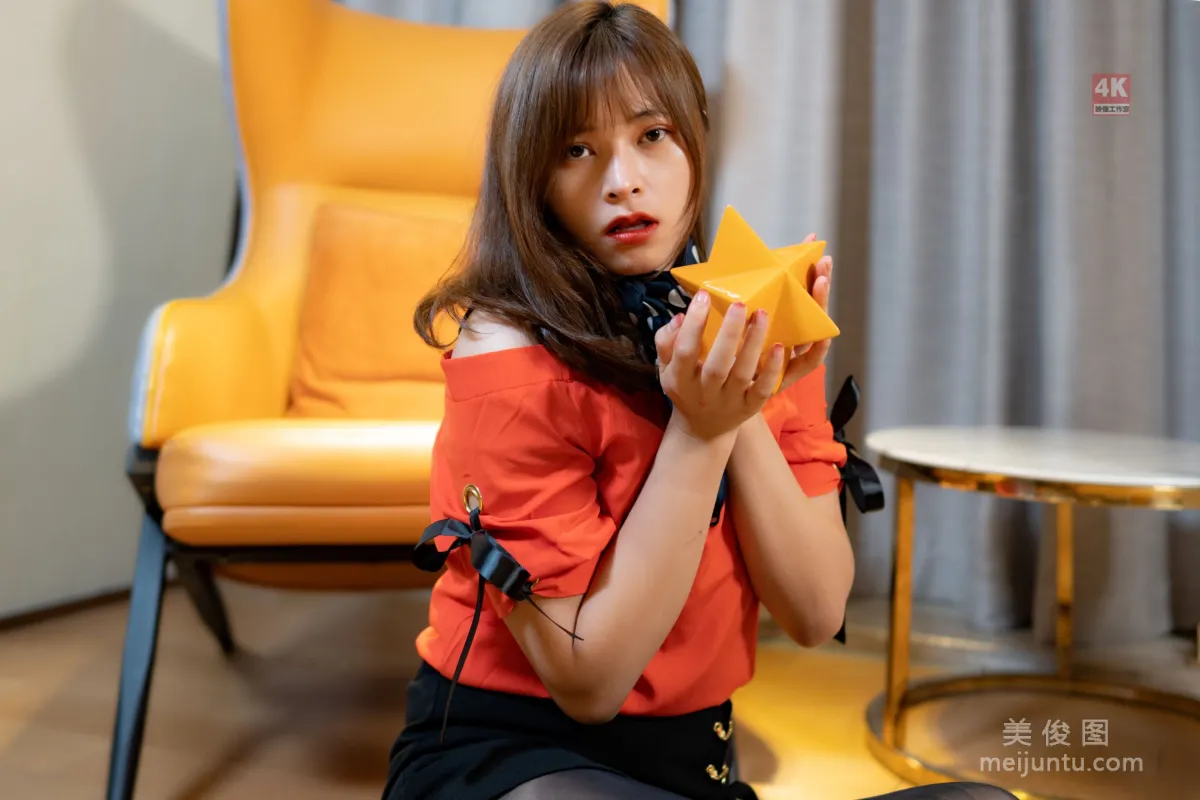 [麗櫃Ligui] 網絡麗人 Model 奈沐子 《複古的兩套日式OL》 73