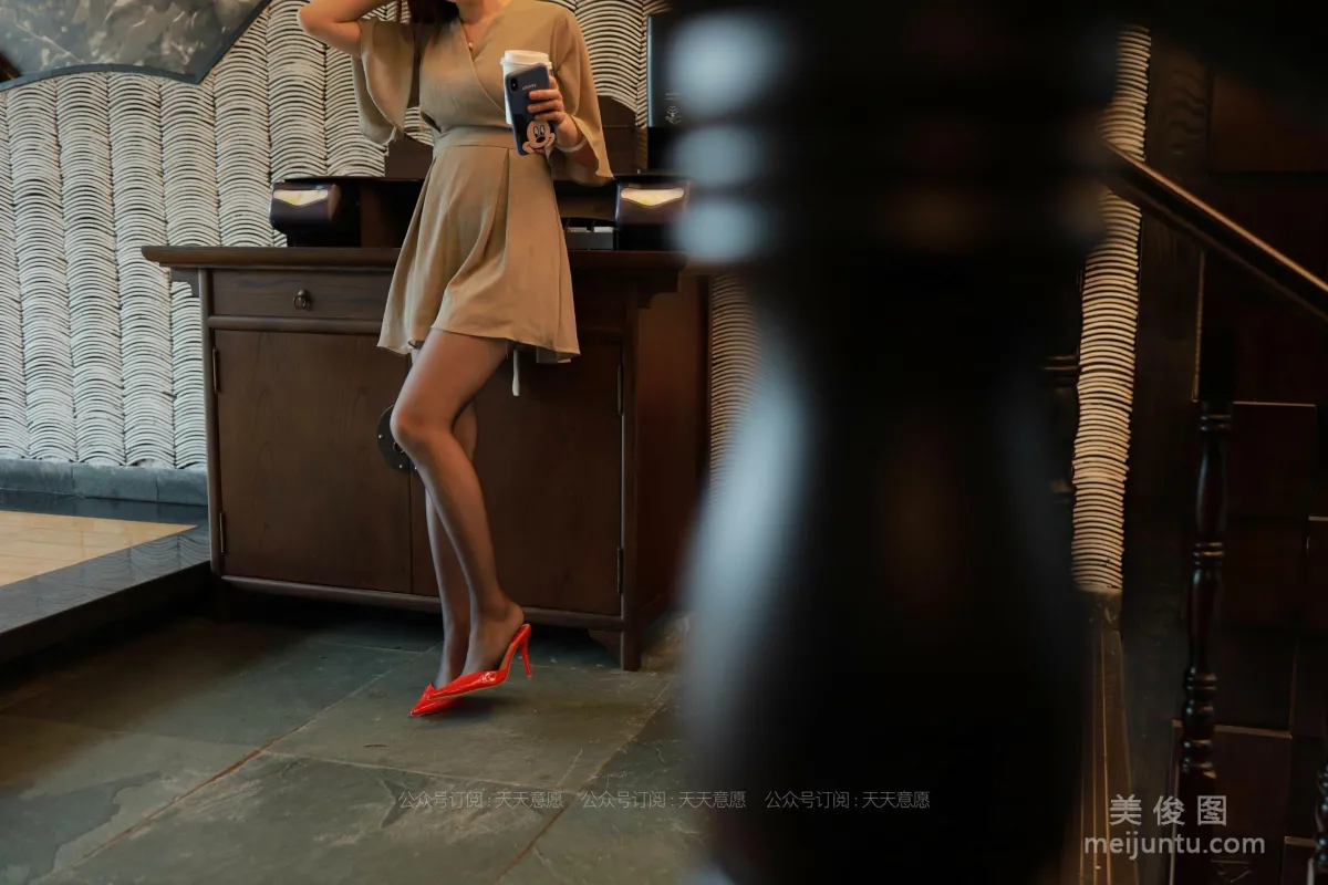 [IESS異思趣向] 絲享家 827：小婕《紅色跟底一身輕》 絲襪美腿套圖 44