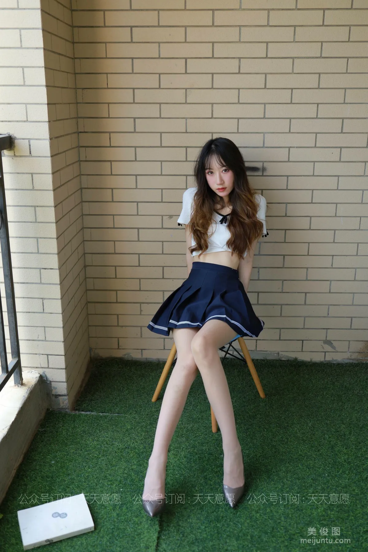 [IESS异思趣向] 丝享家 823：怡怡《长腿少女 新人报道》 丝袜美腿套图69