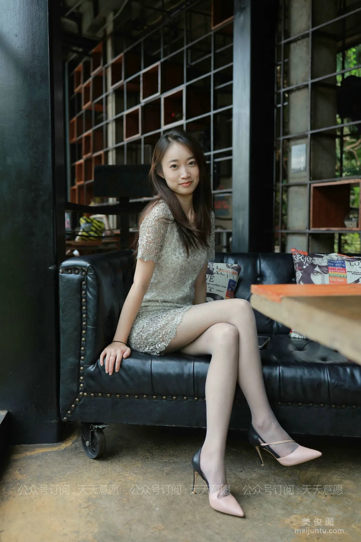 [IESS异思趣向] 丝享家 821：新人小高《初次见面》美腿丝袜套图6