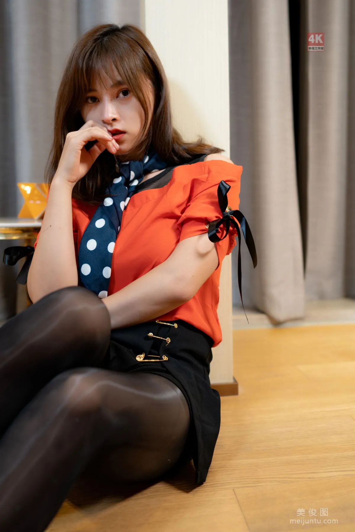 [麗櫃Ligui] 網絡麗人 Model 奈沐子 《複古的兩套日式OL》 57