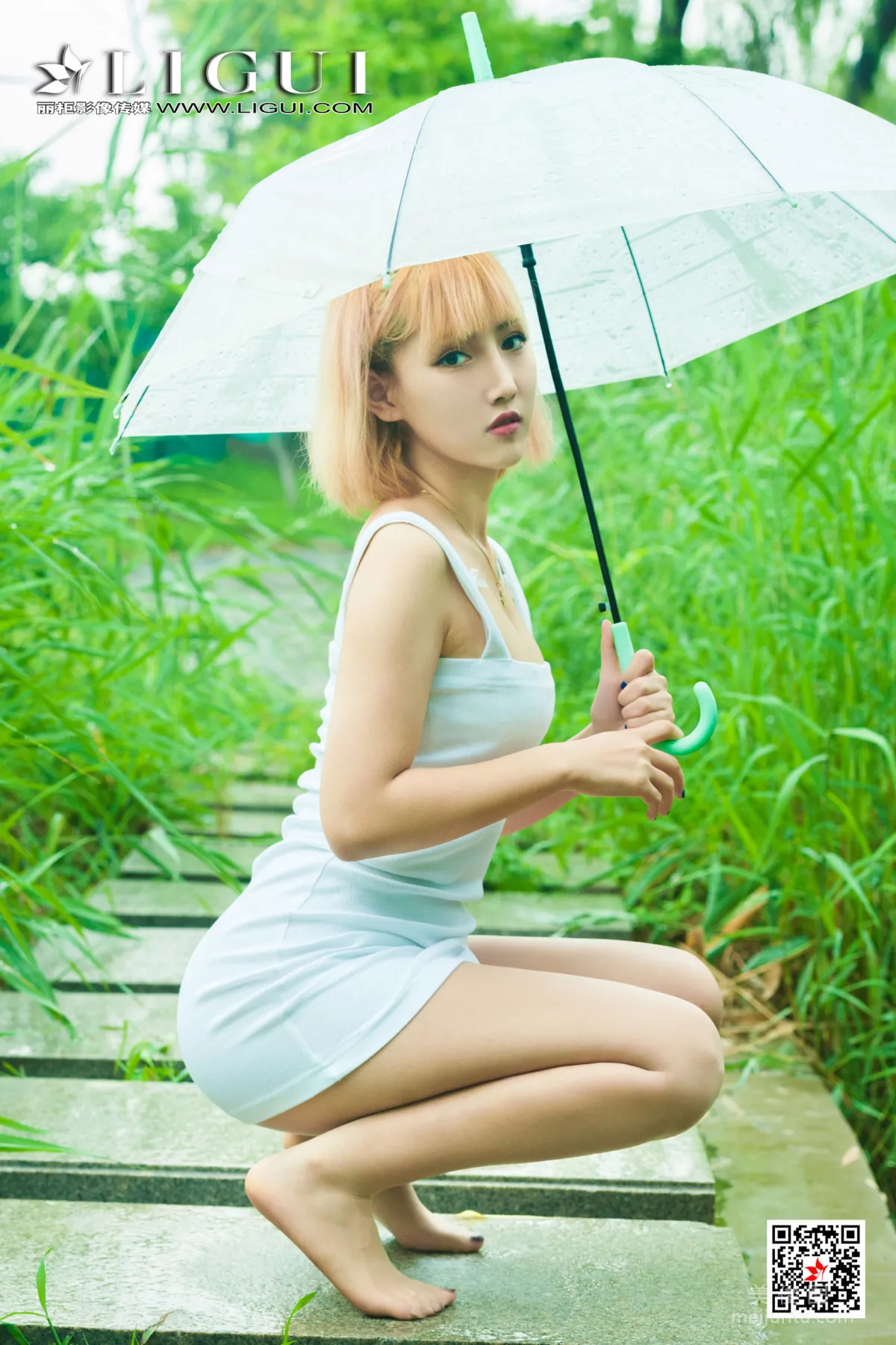 [麗櫃Ligui] 網絡麗人 Model 小爽 《雨中漫步》 38
