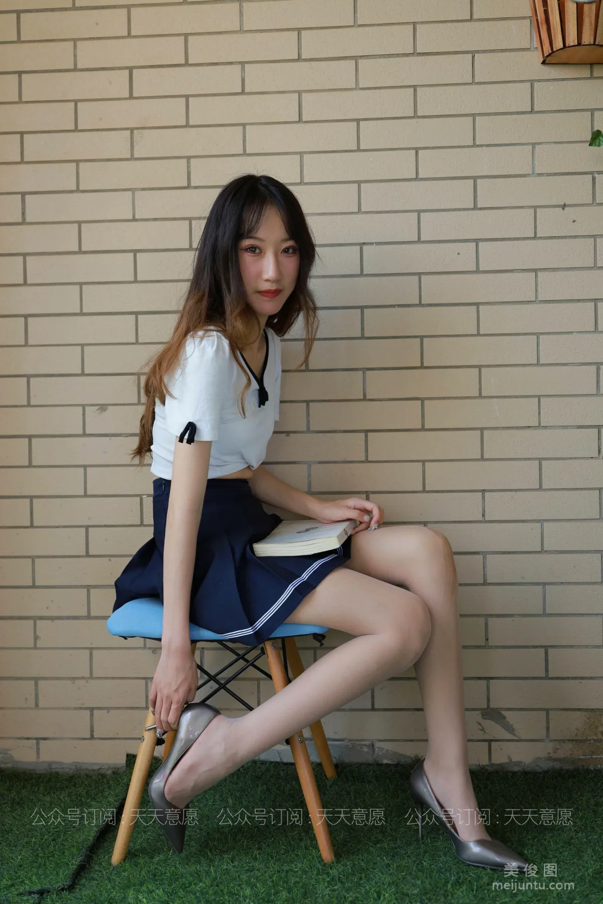 [IESS异思趣向] 丝享家 823：怡怡《长腿少女 新人报道》 丝袜美腿套图88