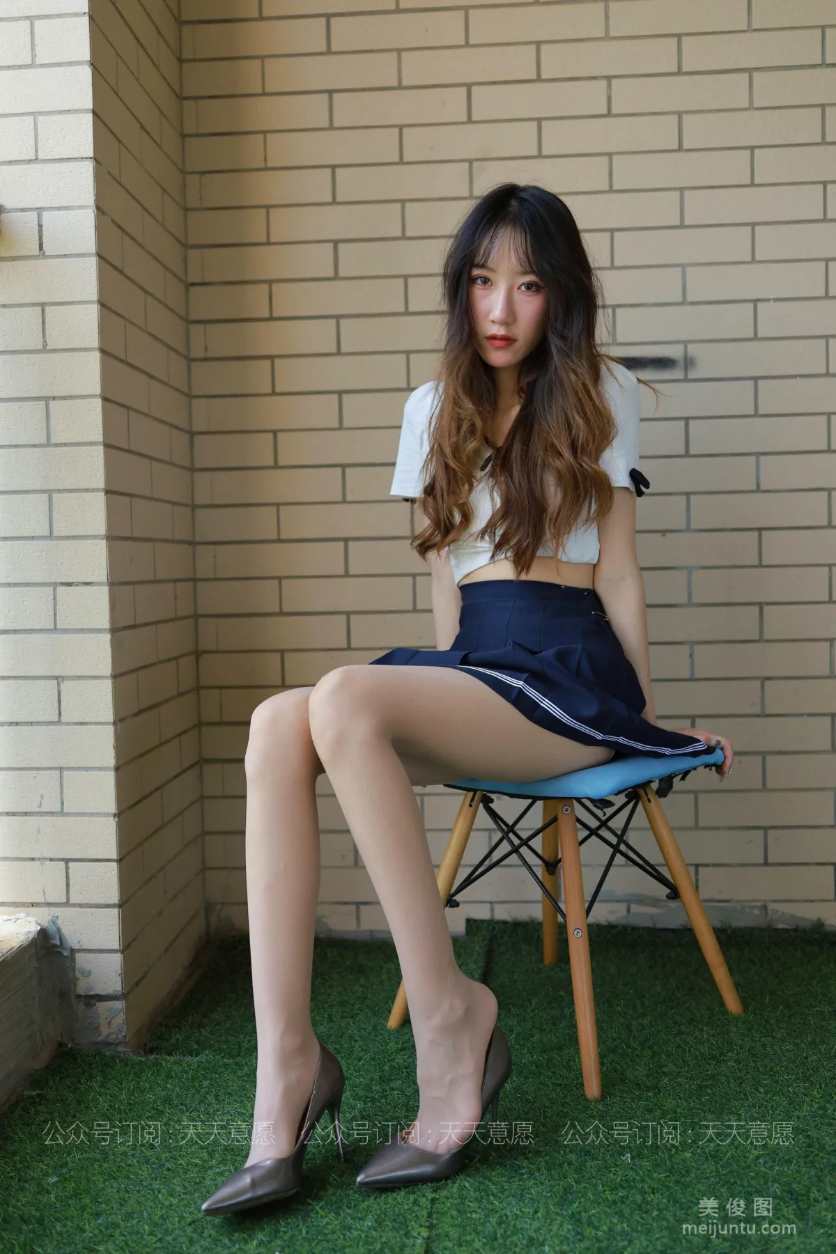 [IESS异思趣向] 丝享家 823：怡怡《长腿少女 新人报道》 丝袜美腿套图67