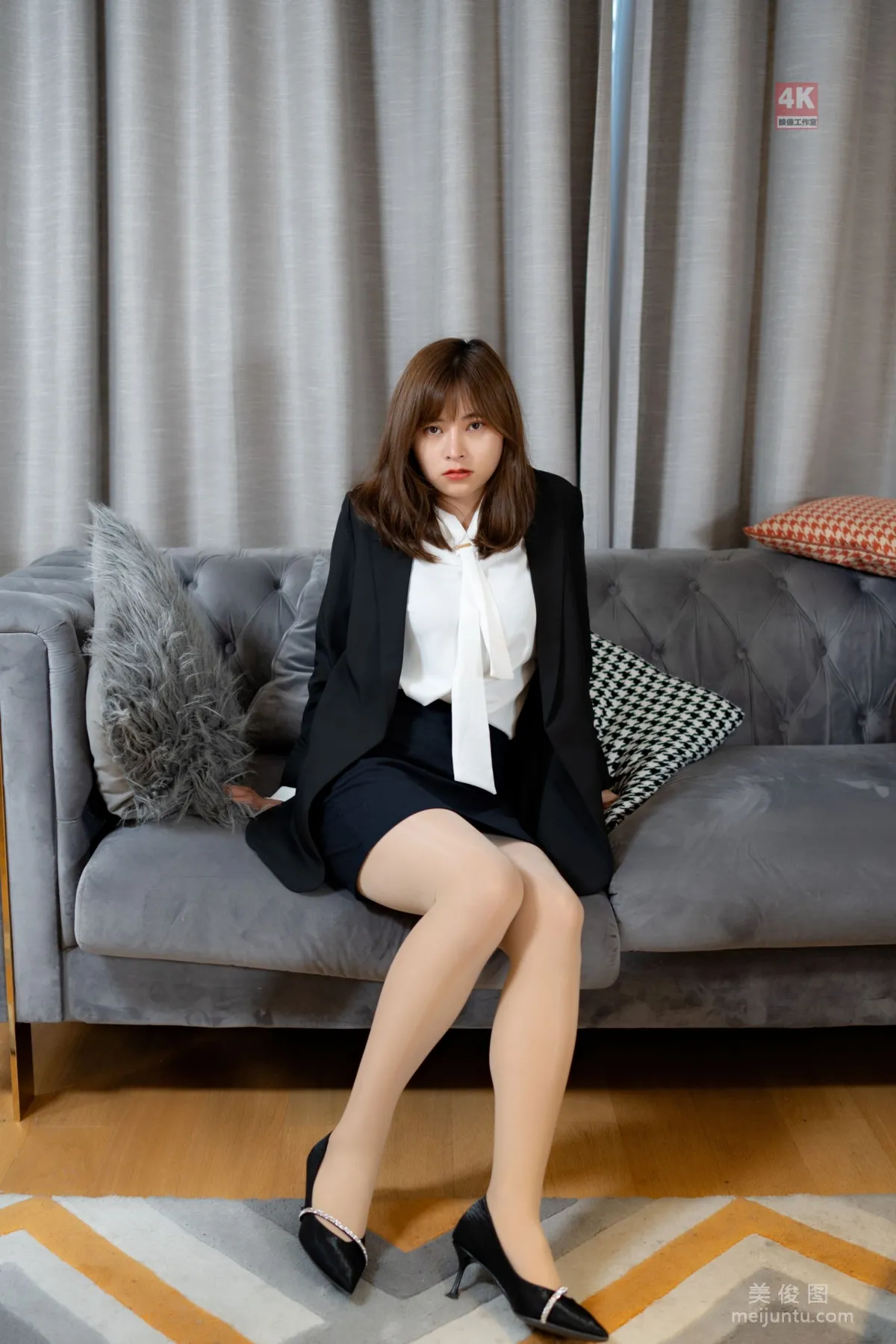 [麗櫃Ligui] 網絡麗人 Model 奈沐子 《複古的兩套日式OL》 27