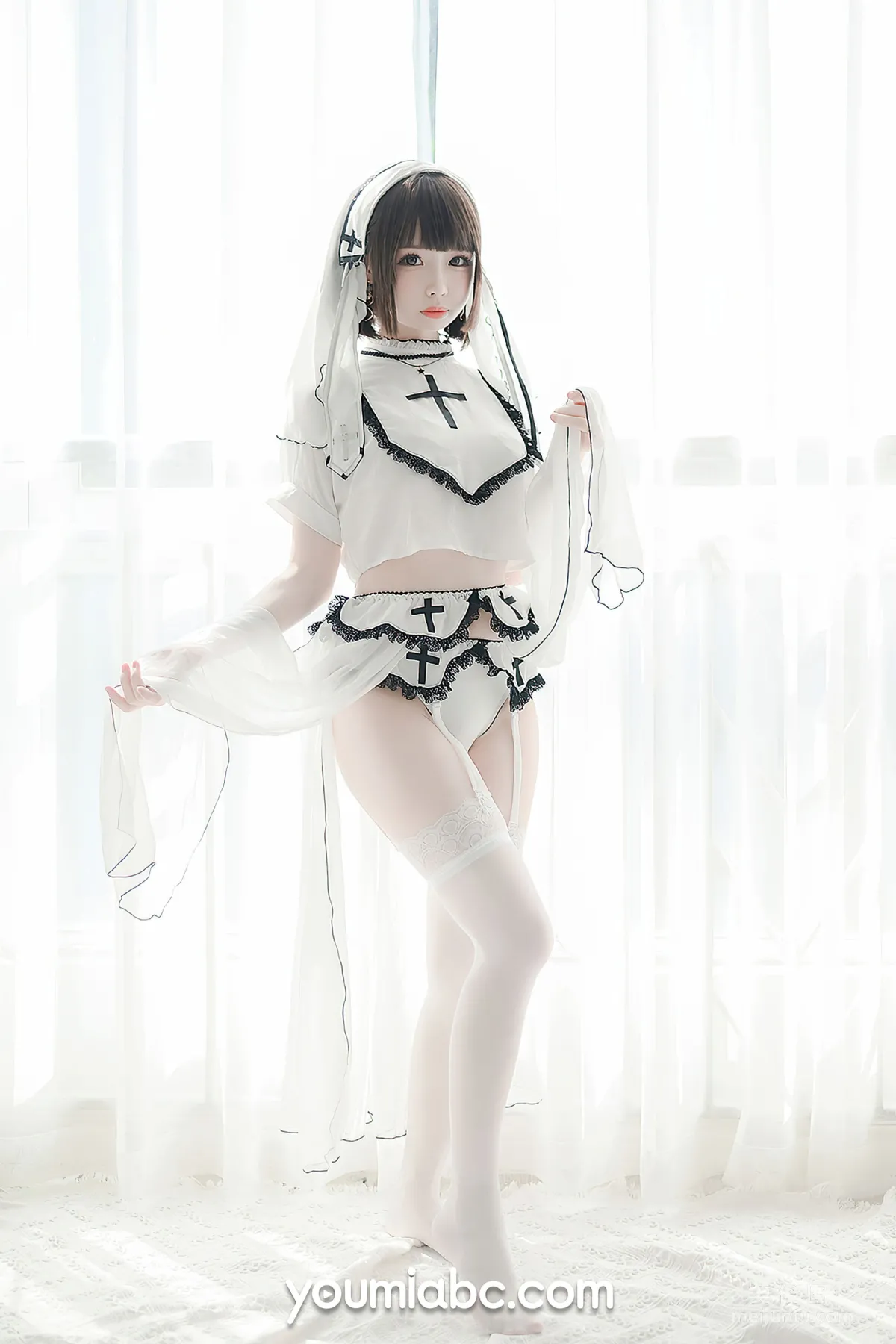[尤蜜YouMi] 甜椒妙妙mio - 聖潔修女 32