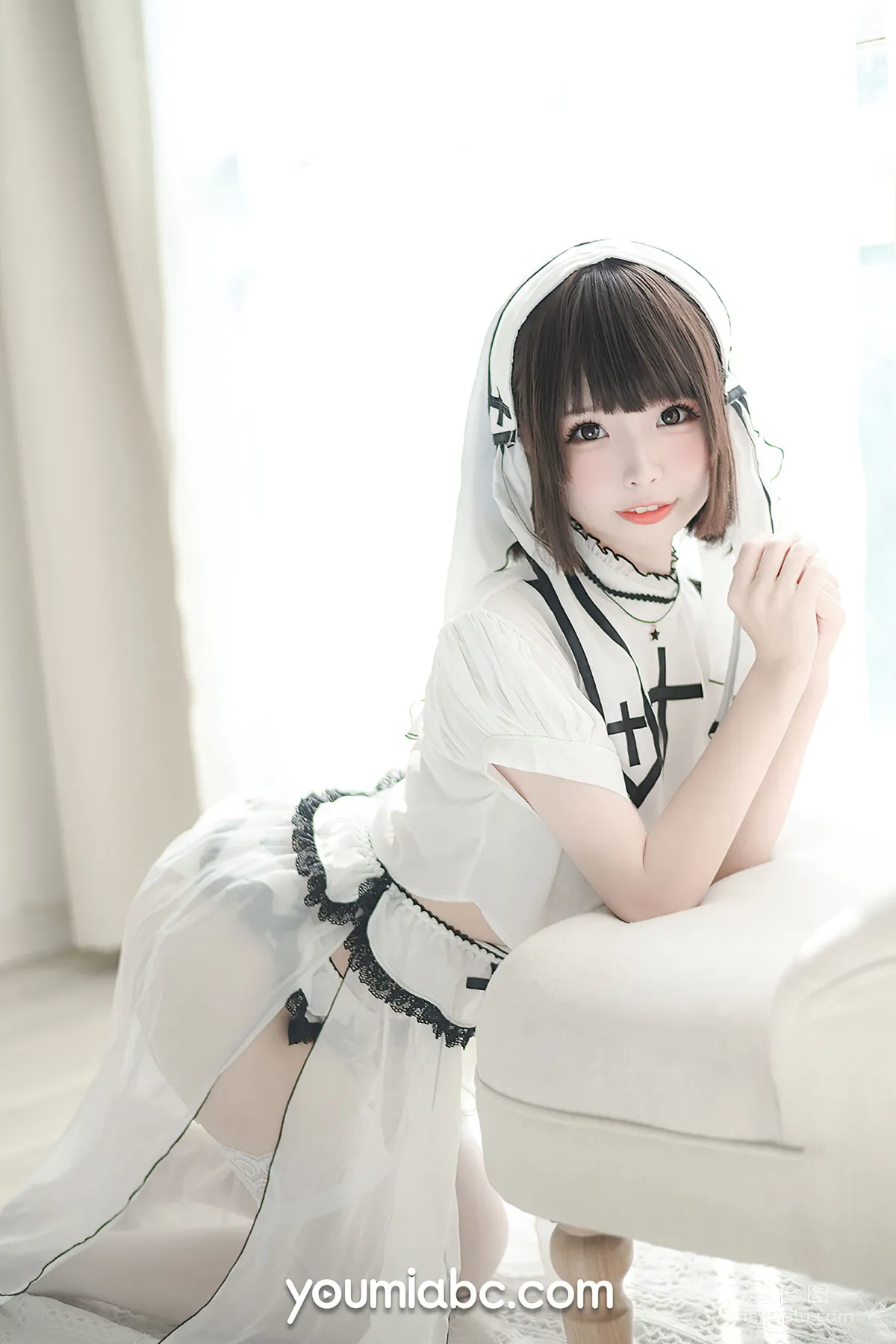 [尤蜜YouMi] 甜椒妙妙mio - 聖潔修女 17