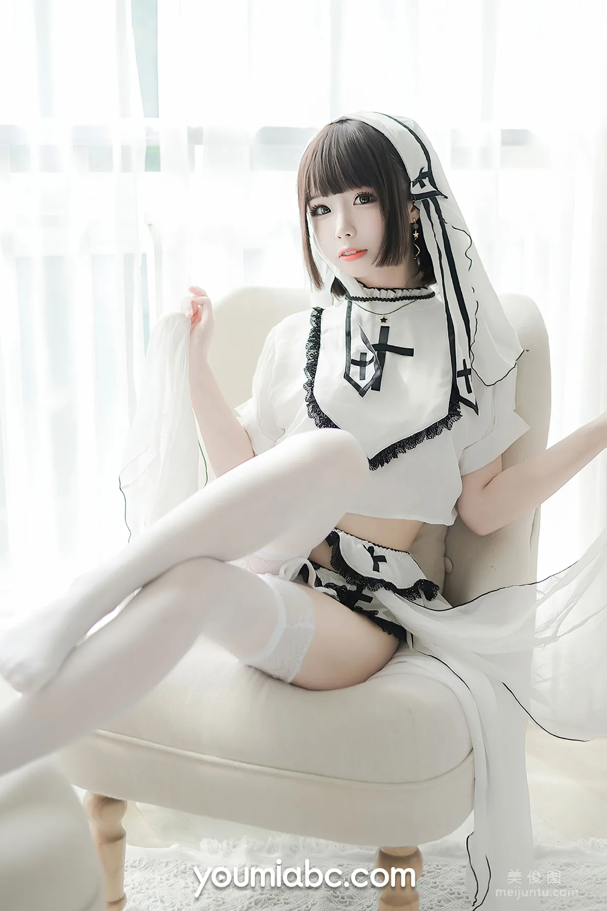 [尤蜜YouMi] 甜椒妙妙mio - 聖潔修女 10