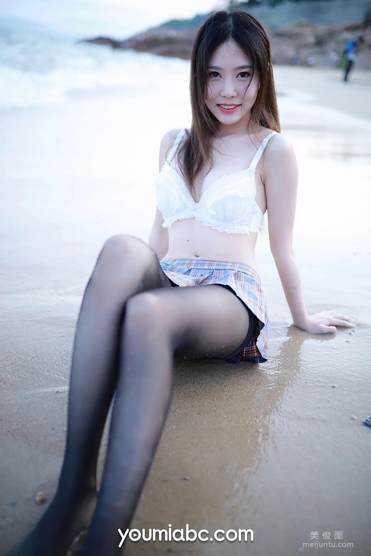 [尤蜜YouMi]  抖娘利世 - 黑丝海域4