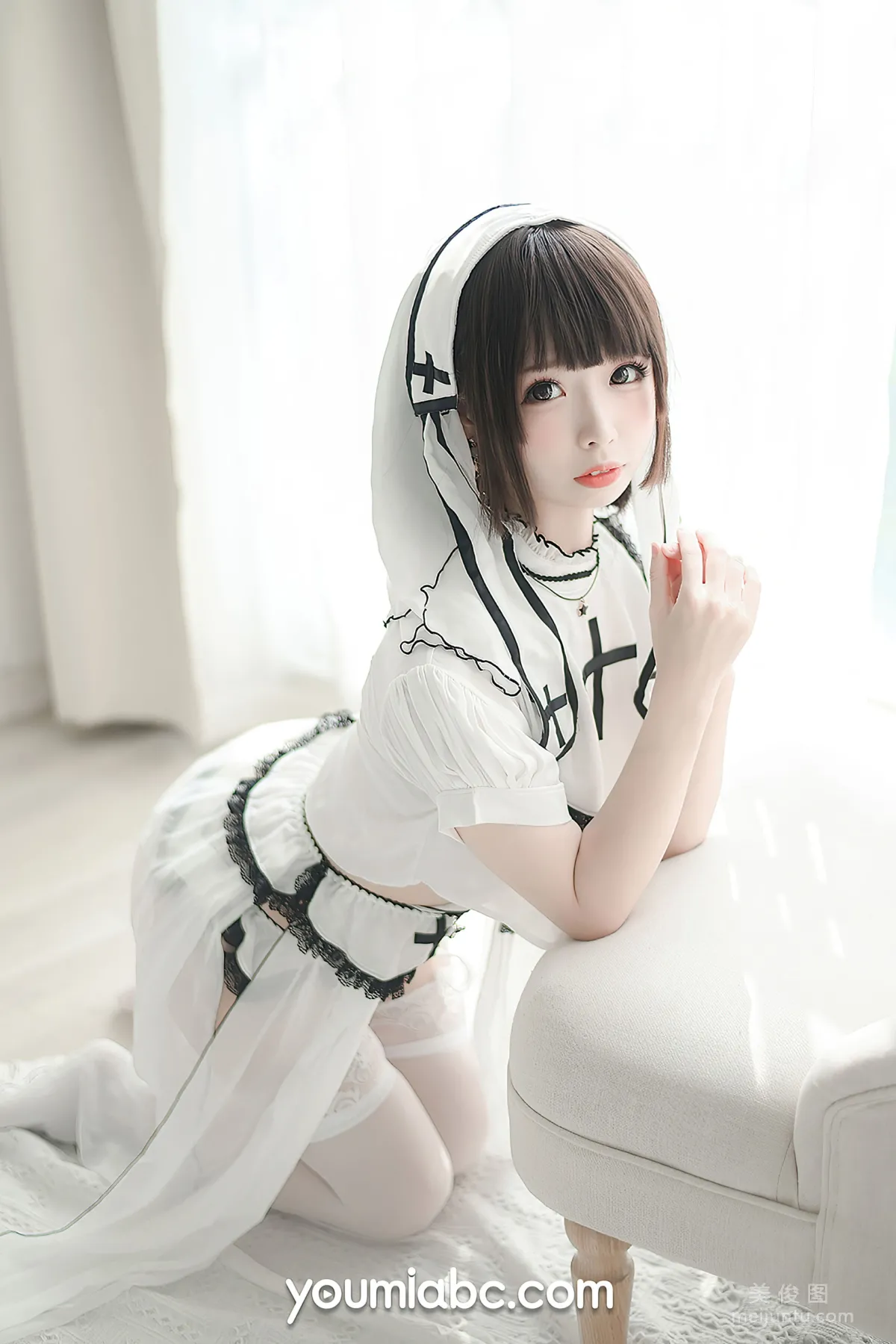 [尤蜜YouMi] 甜椒妙妙mio - 聖潔修女 16