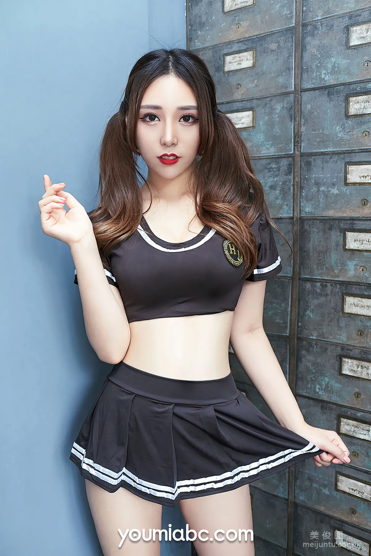 [尤蜜YouMi] 林一 - 奪命小蘿莉 寫真套圖 25