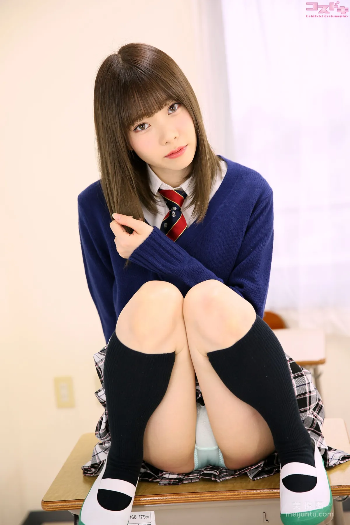 [Cosdoki] 高梨有紗 takanashiarisa_pic_seifukucardigan1 13