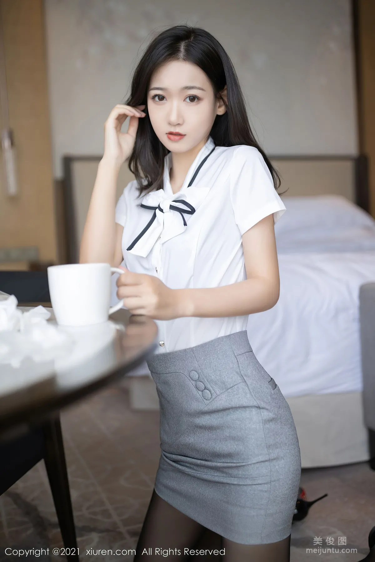 [秀人XiuRen] No.3307 唐安琪 - 酒店賓客服務系列 18