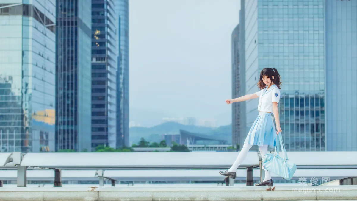 [COS福利] 桜桃喵 - 少女之微風輕輕起 寫真套圖 12