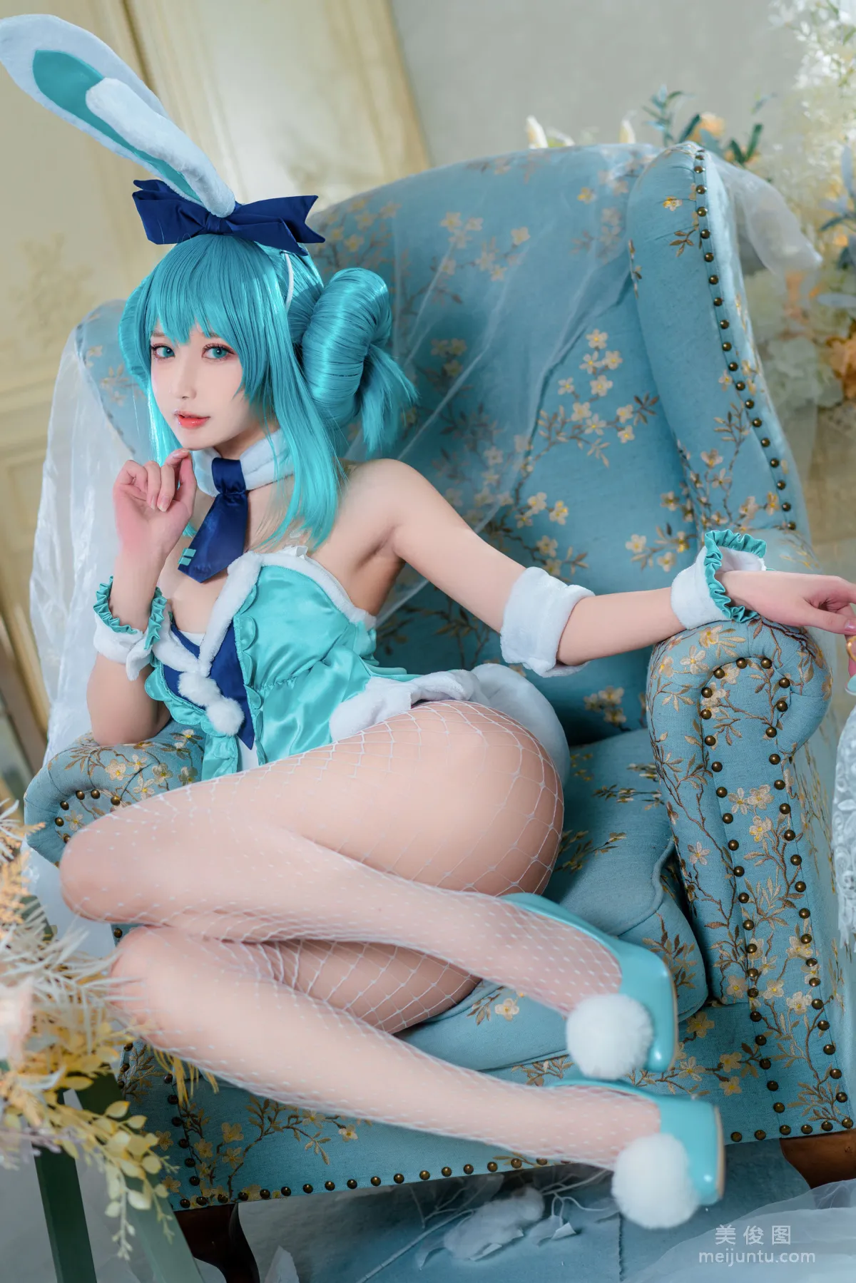 [COS福利] 阿包也是兔娘 - 白兔miku4