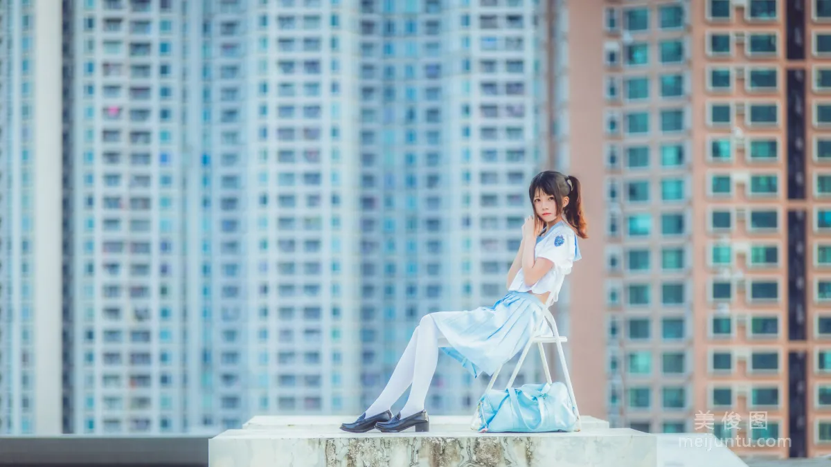 [COS福利] 桜桃喵 - 少女之微風輕輕起 寫真套圖 13