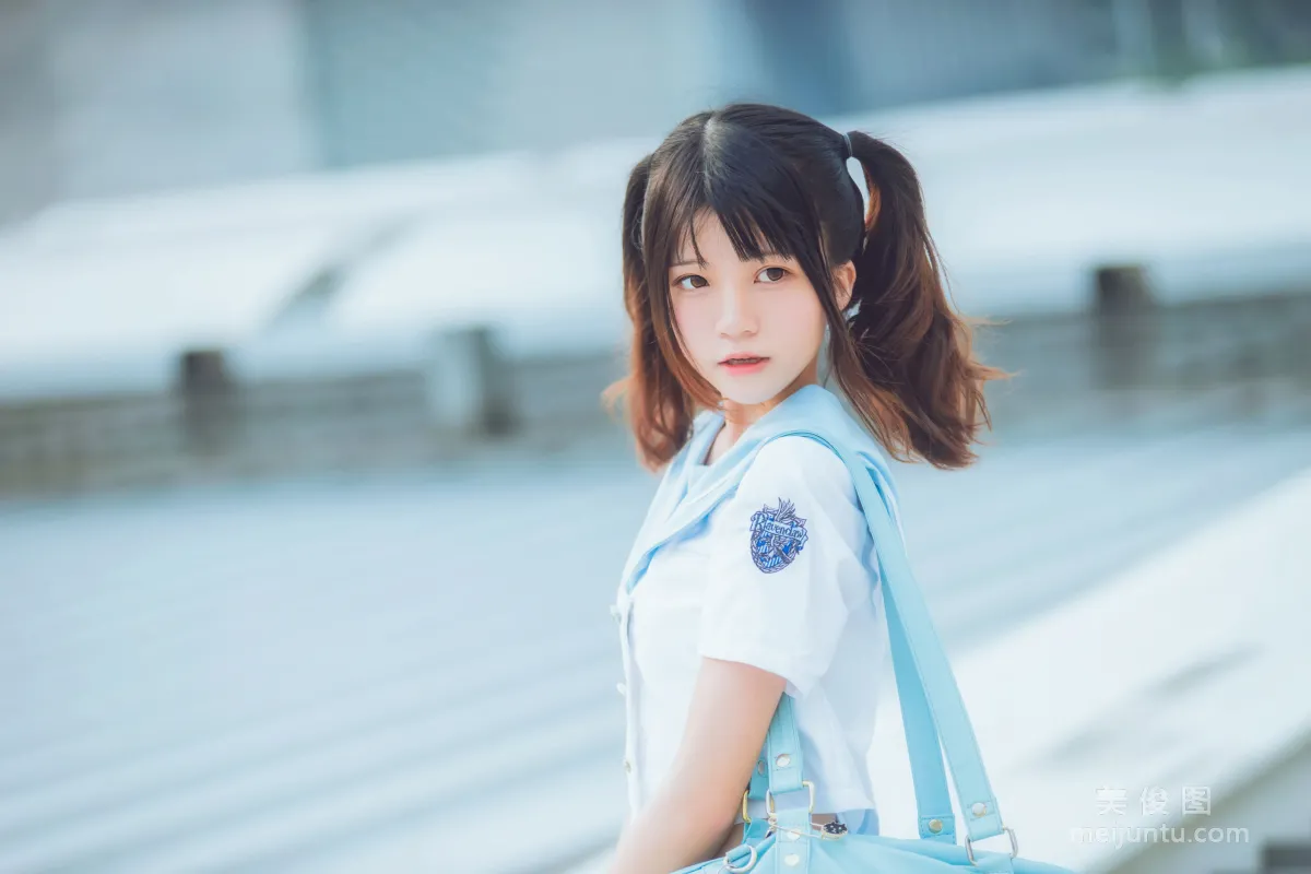 [COS福利] 桜桃喵 - 少女之微风轻轻起 写真套图1