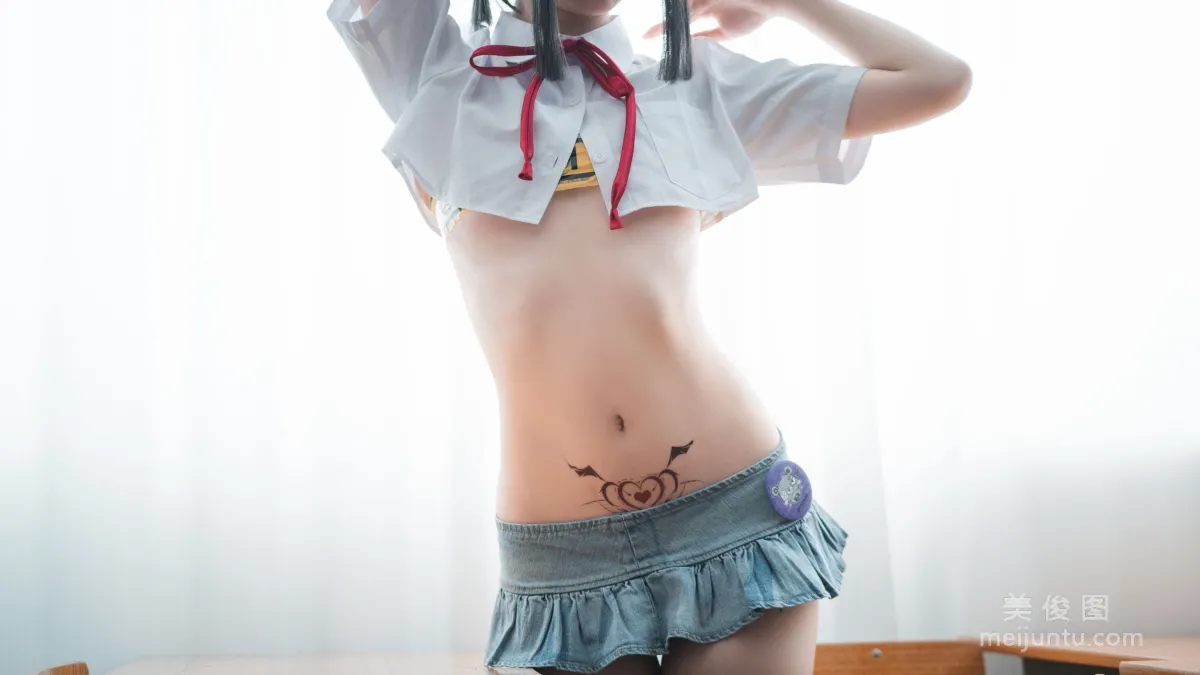 可爱人气Coser面饼仙儿 - 短校服胶带 写真套图5