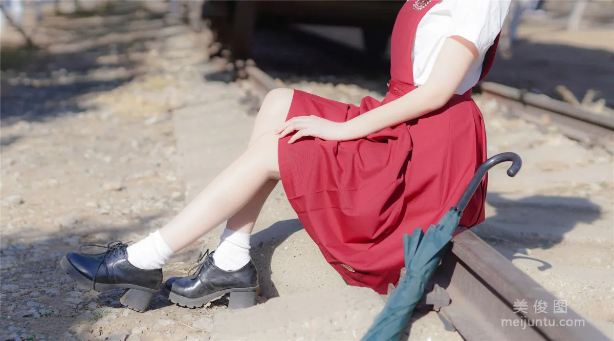 [喵糖映畫] VOL.444 紅色JK裙 套圖 29