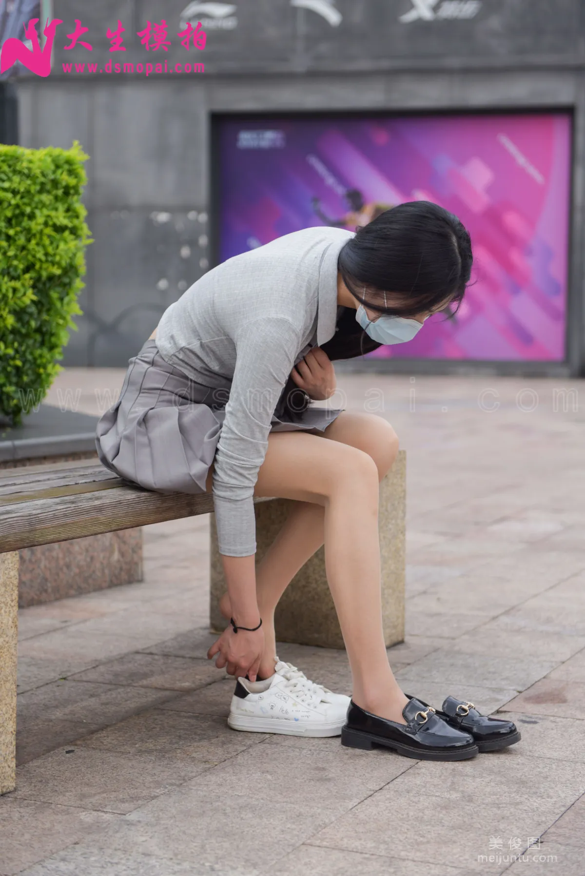 [大生模拍] 特輯 換上工作裝的兼職學妹 9