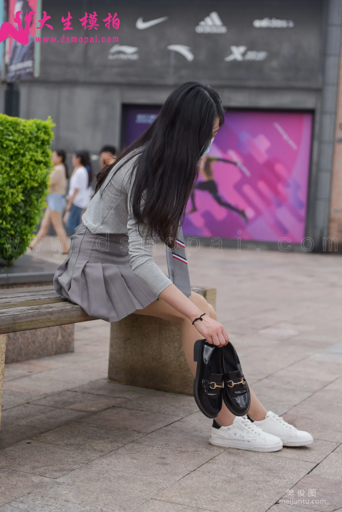 [大生模拍] 特輯 換上工作裝的兼職學妹 3