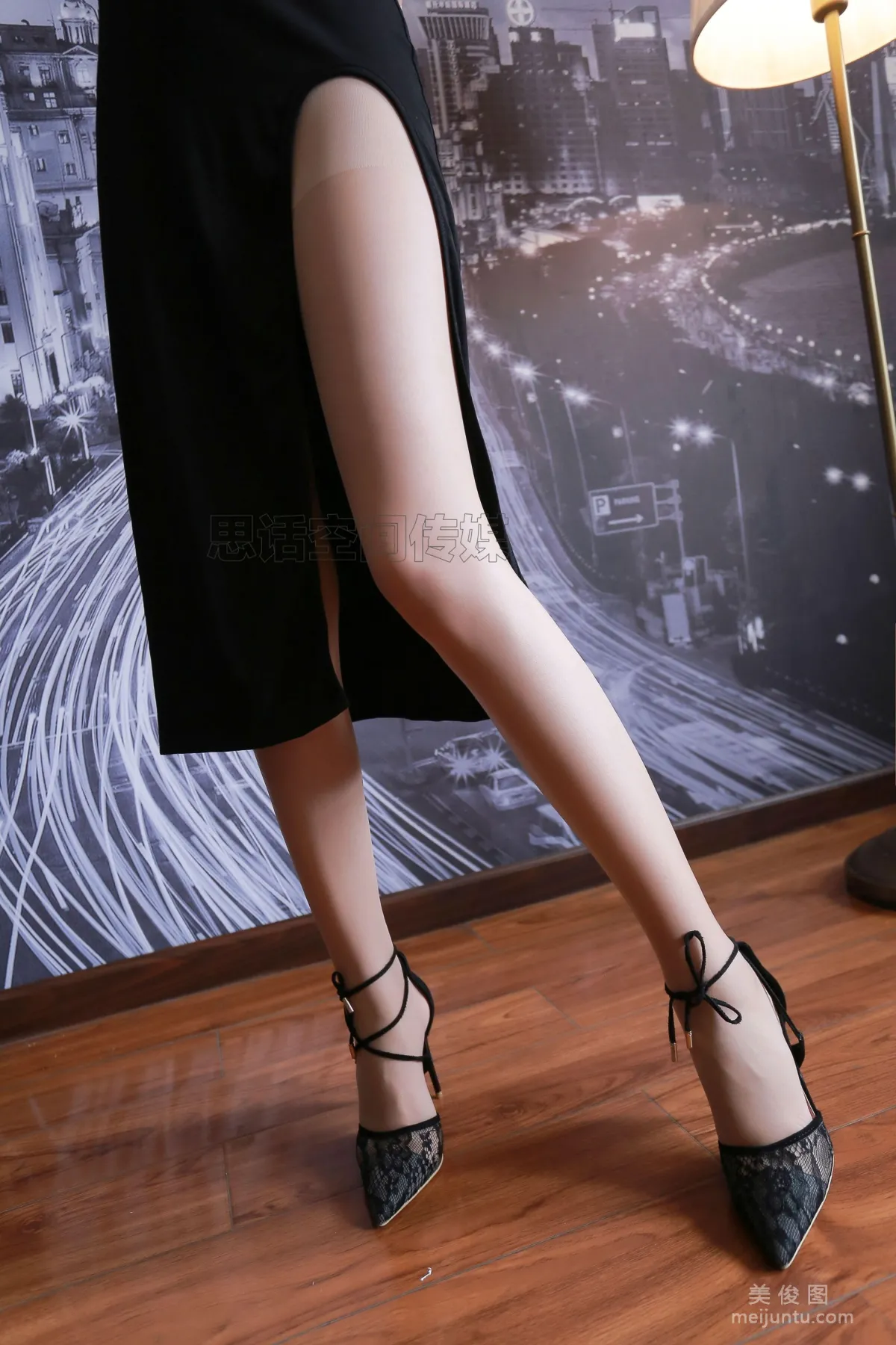 [思话SiHua] SJ005 艺沫 - 黑裙与肉丝搭配莫？7
