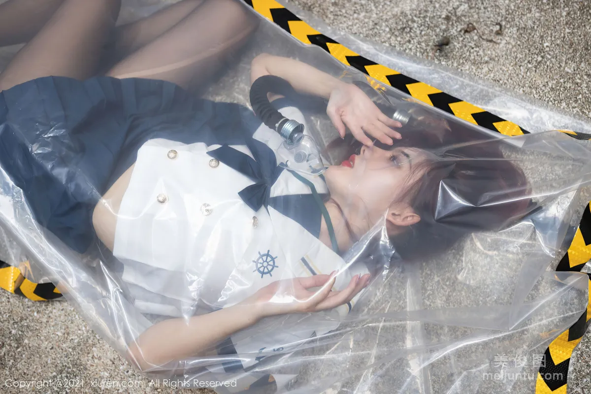 [秀人XIUREN] No.3095 就是阿朱啊 - 黑絲制服病人的救護 2