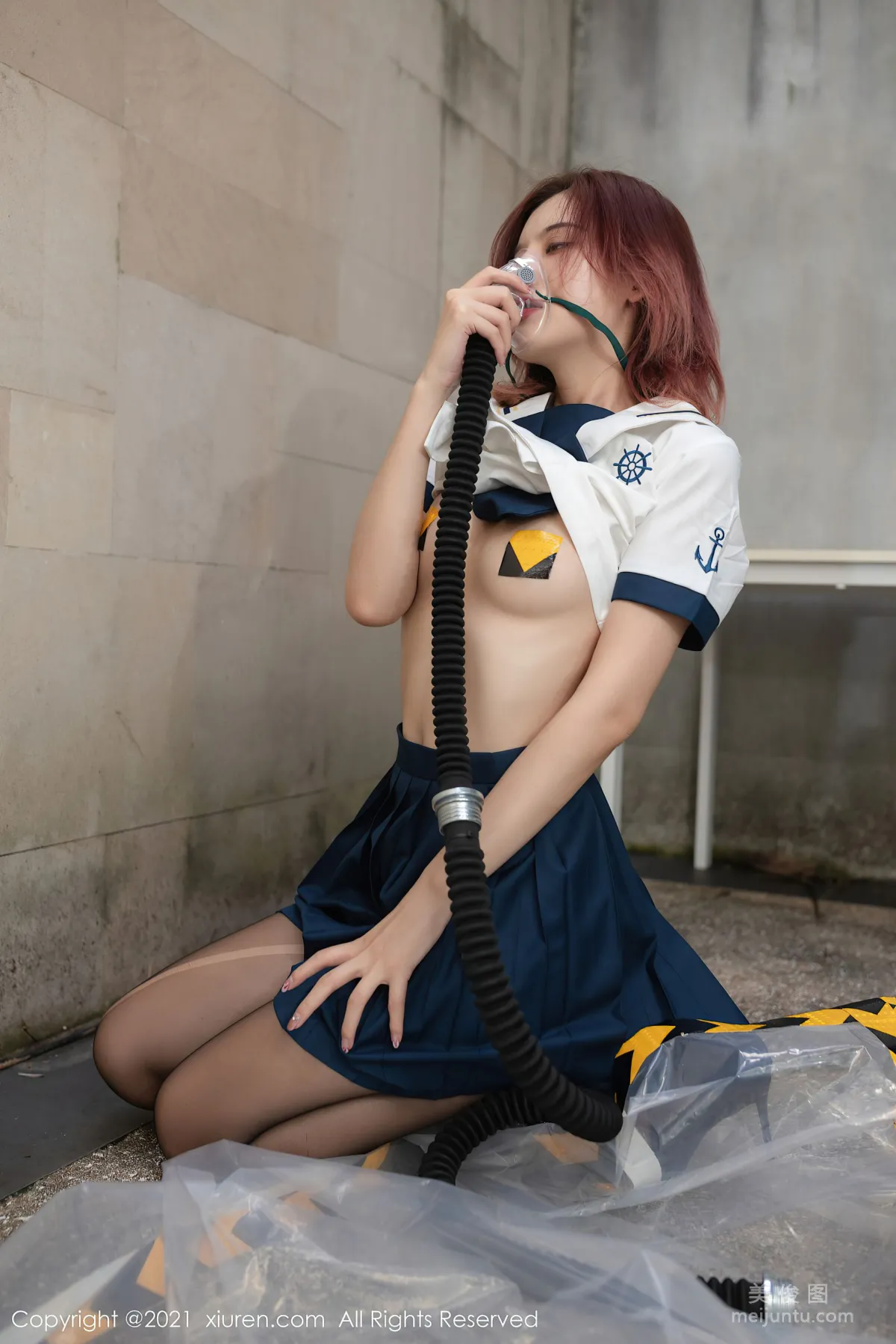 [秀人XIUREN] No.3095 就是阿朱啊 - 黑絲制服病人的救護 11