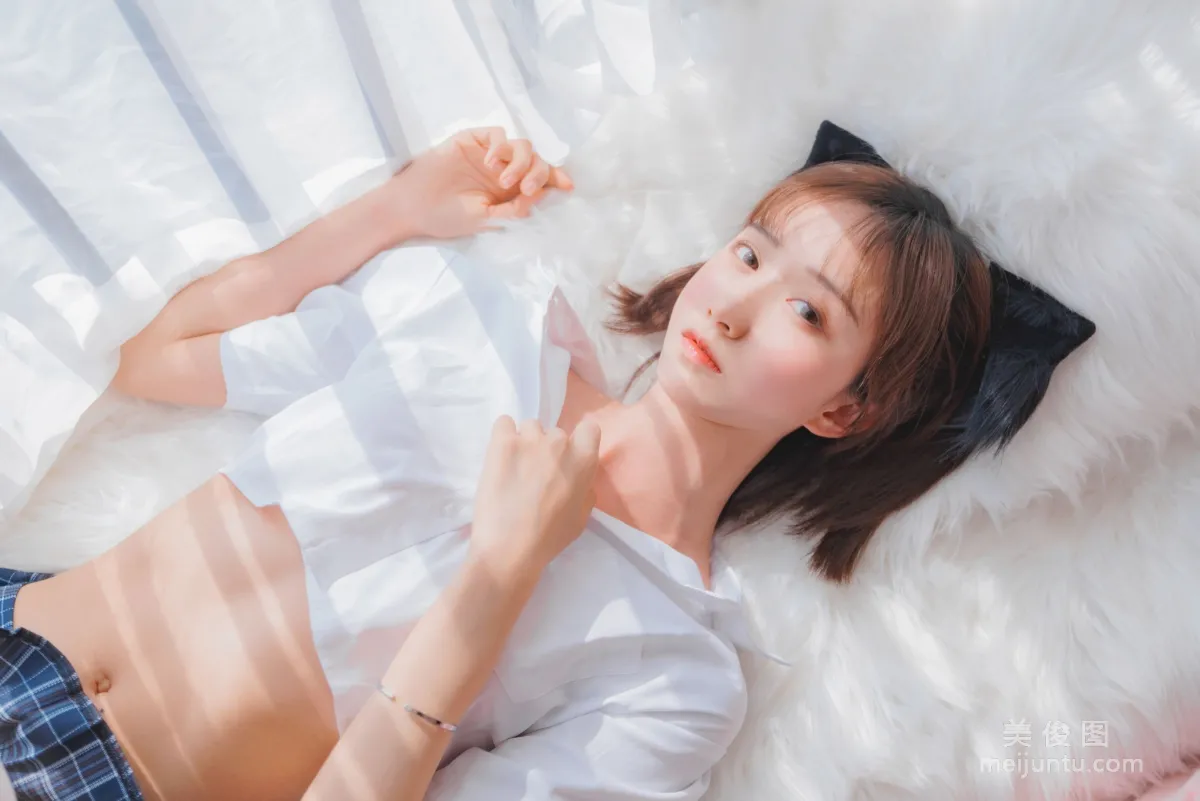 萌系小姐姐木綿綿OwO - 懷中貓 寫真套圖 67