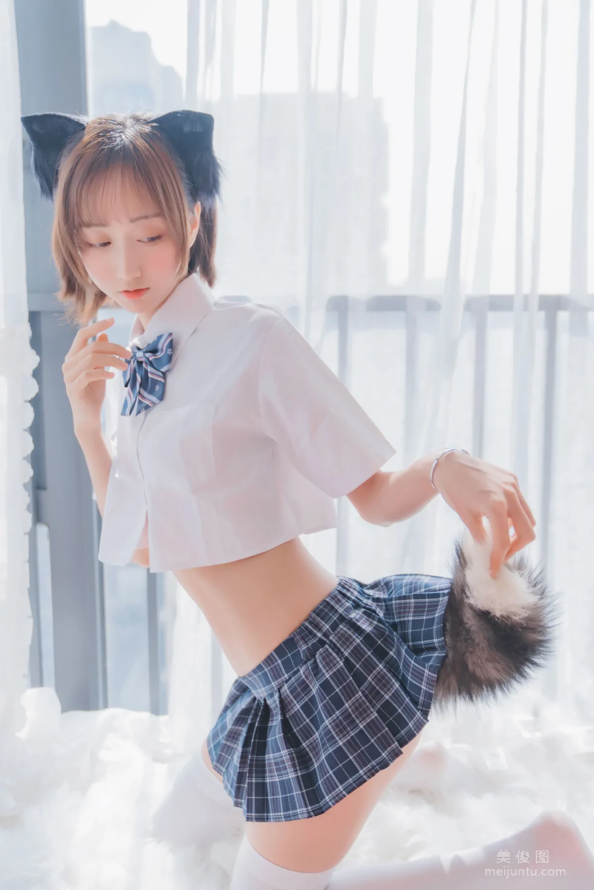 萌系小姐姐木綿綿OwO - 懷中貓 寫真套圖 3