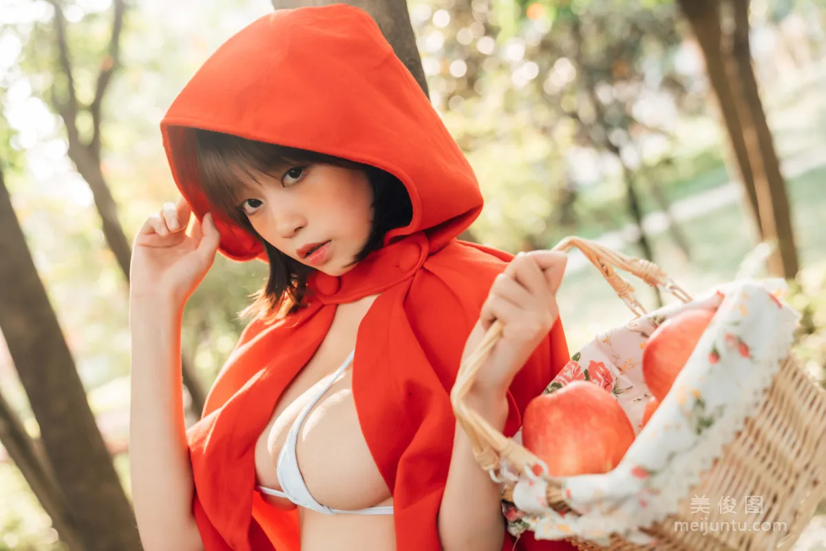 [COS福利] 奈汐醬nice - 大紅帽 寫真套圖 4