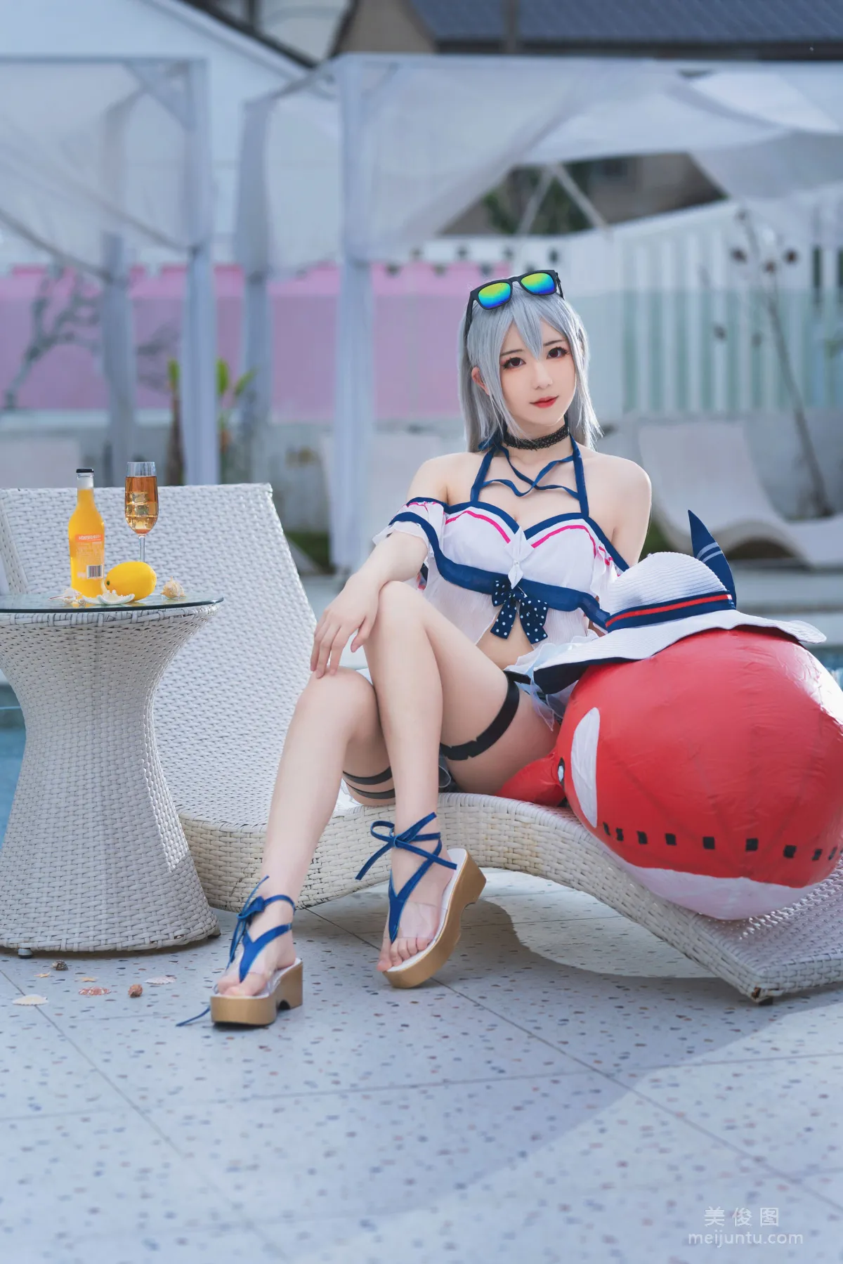 小姐姐弥音音ww - 明日方舟 斯卡蒂泳装 写真套图1