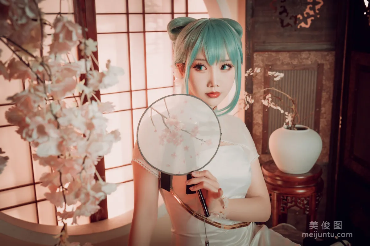 可爱人气Coser面饼仙儿 - 初音旗袍 写真套图2
