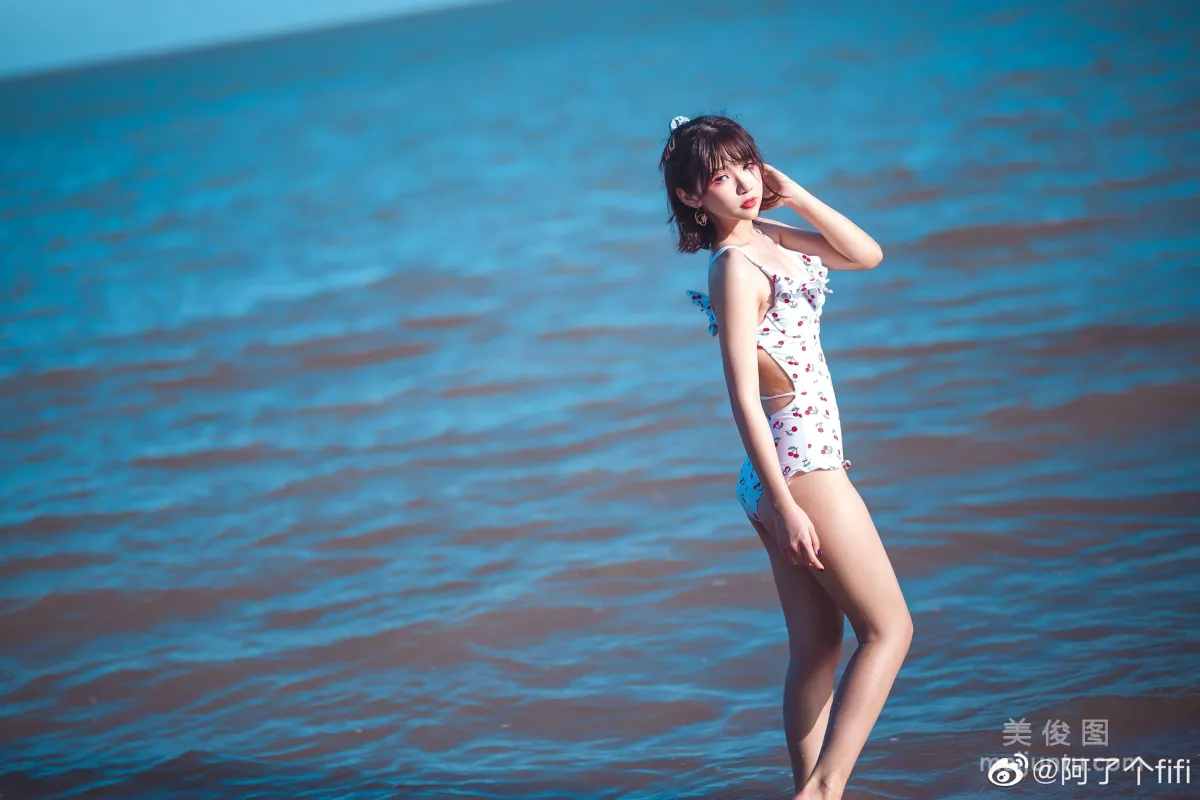 [COS福利] 動漫博主阿了個fifi - 夏天泳裝 寫真套圖 7