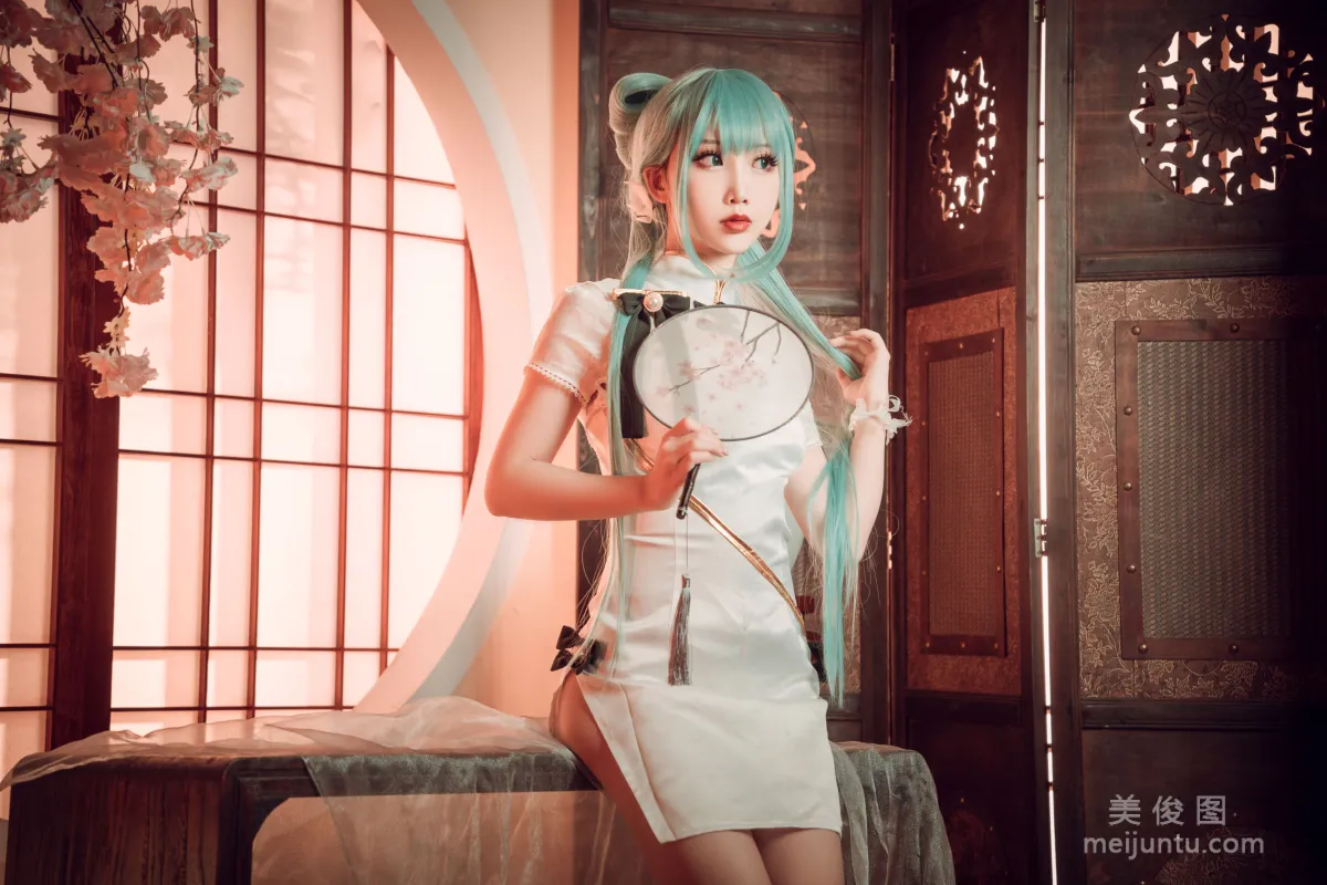 可爱人气Coser面饼仙儿 - 初音旗袍 写真套图6