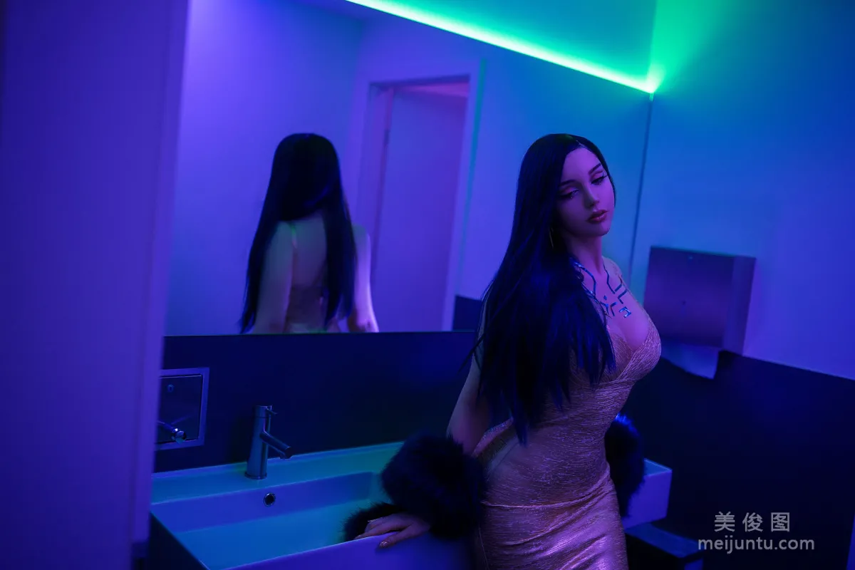 國外美女SayaTheFox - Cyberpunk Dress 3