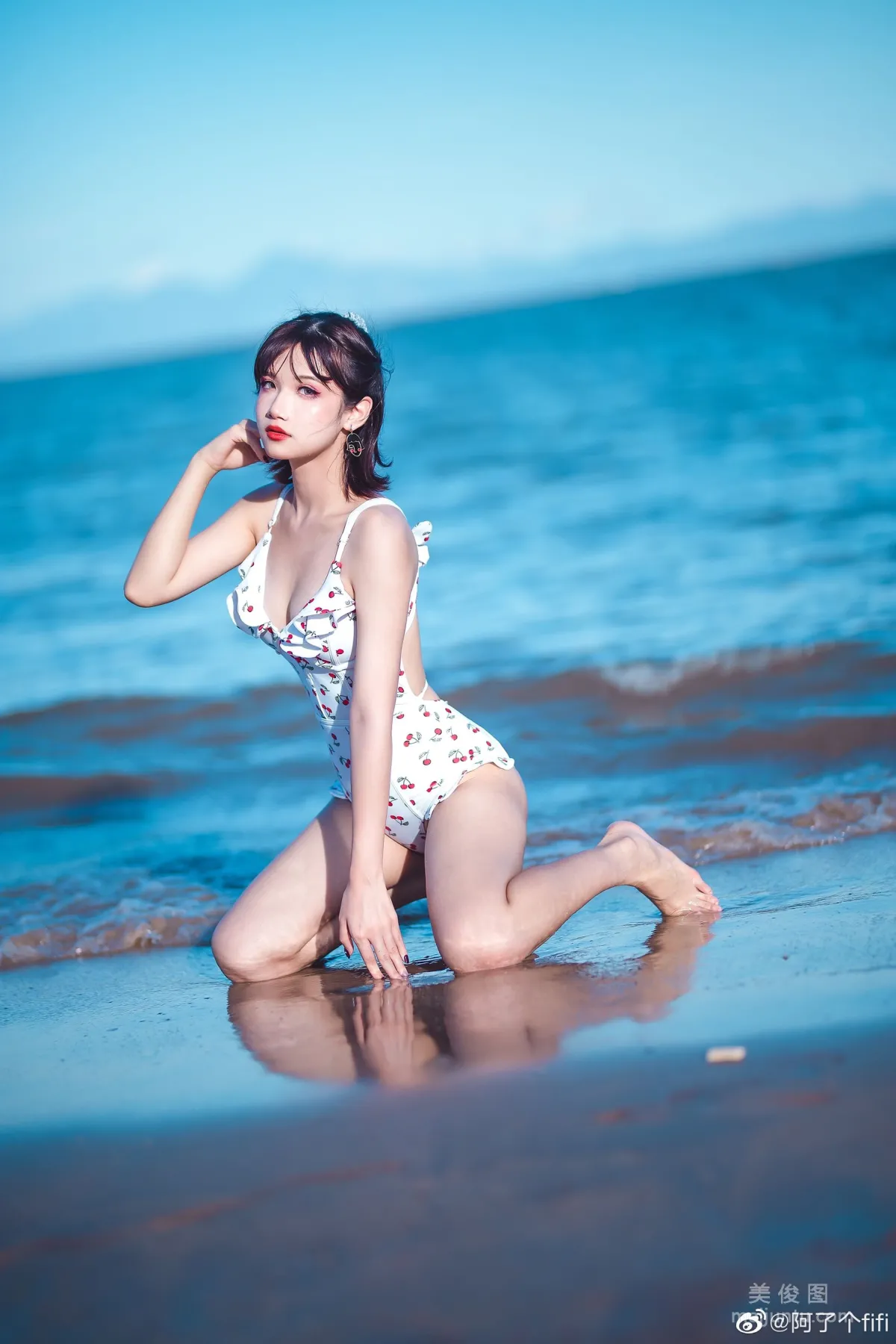 [COS福利] 動漫博主阿了個fifi - 夏天泳裝 寫真套圖 10