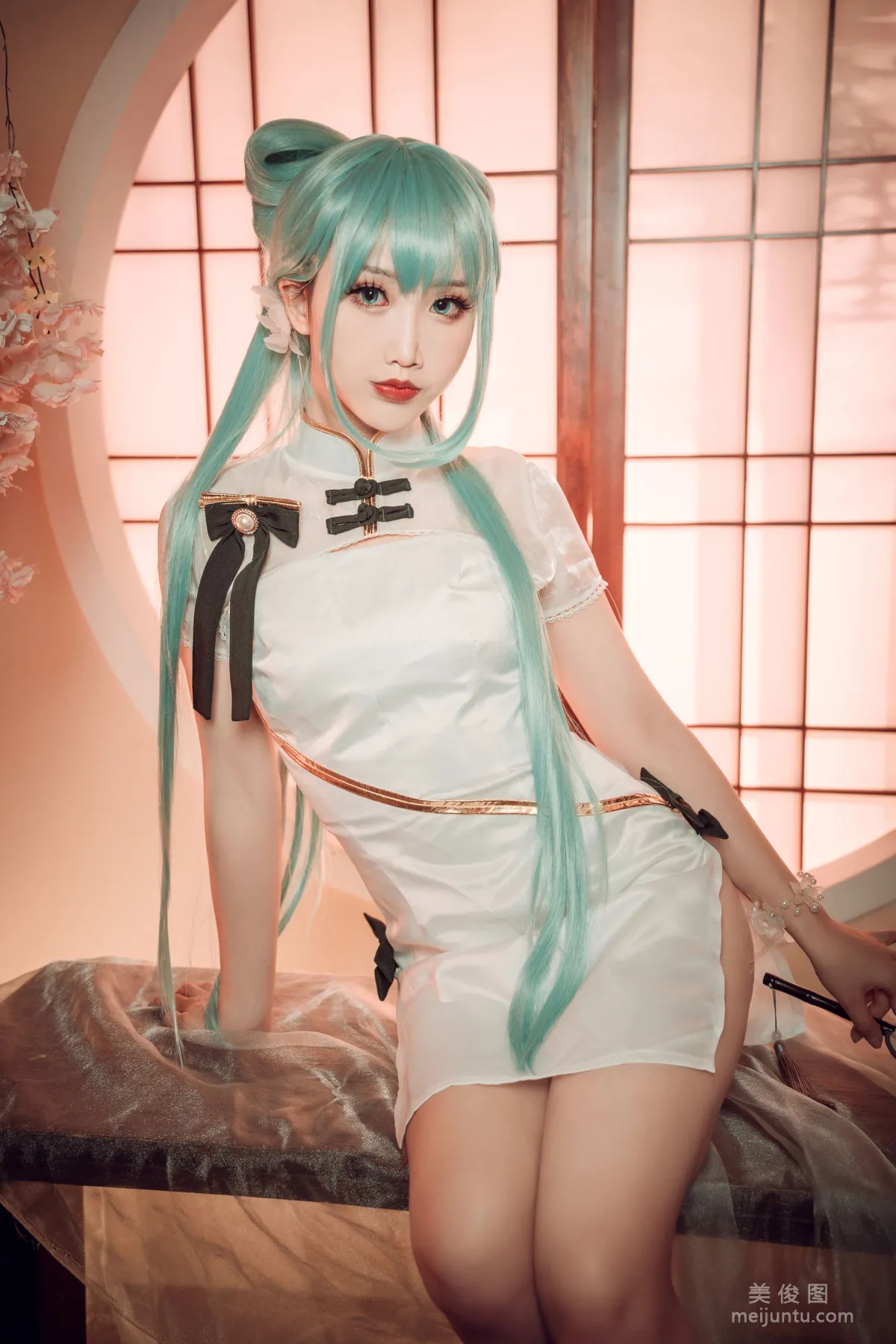 可爱人气Coser面饼仙儿 - 初音旗袍 写真套图4