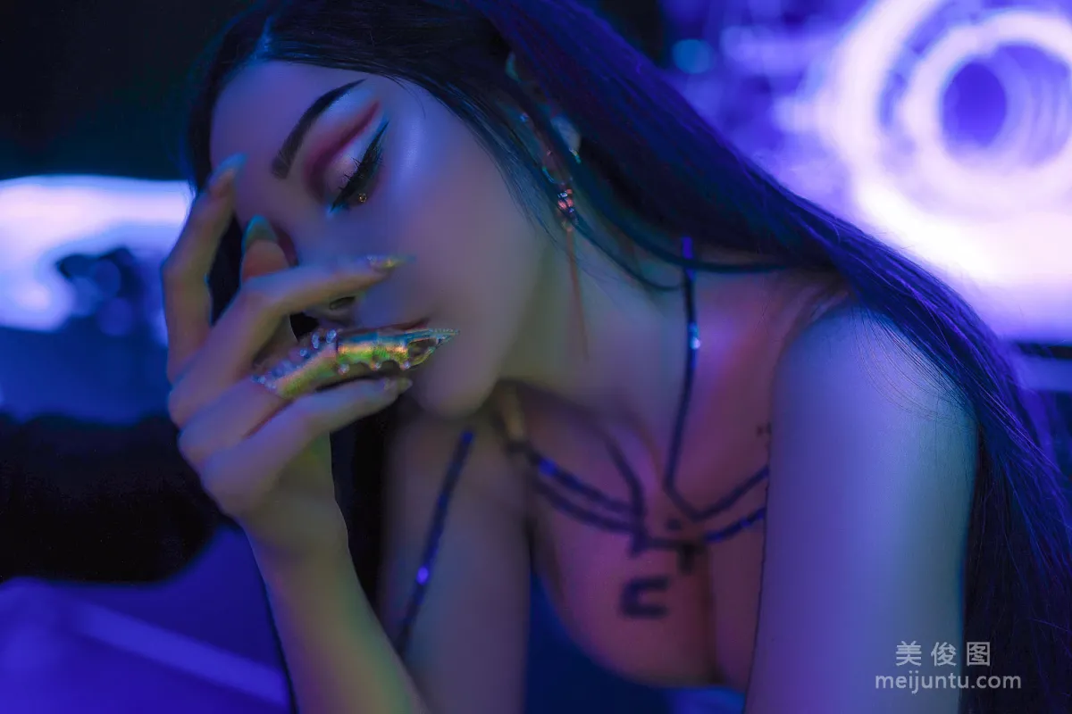 國外美女SayaTheFox - Cyberpunk Dress 10