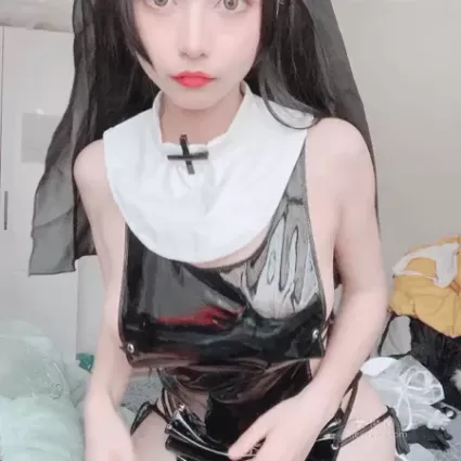 [COS福利] 神本無尾_Aria - 修女 寫真套圖