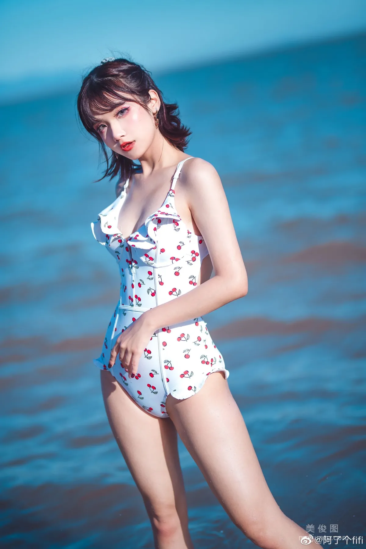 [COS福利] 動漫博主阿了個fifi - 夏天泳裝 寫真套圖 5
