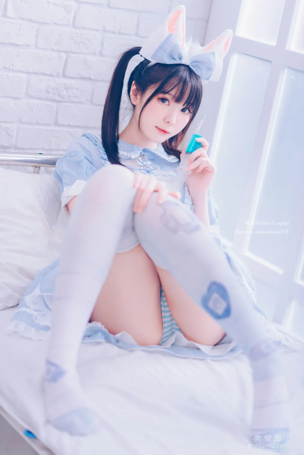 [COS福利] 微博妹紙霜月shimo - 女仆裙 10