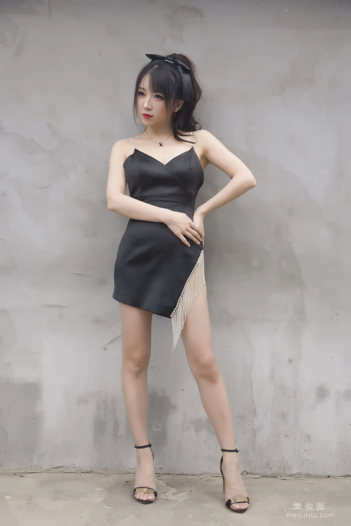 [COS福利] 斗鱼主播小女巫露娜 - 黑色流苏1