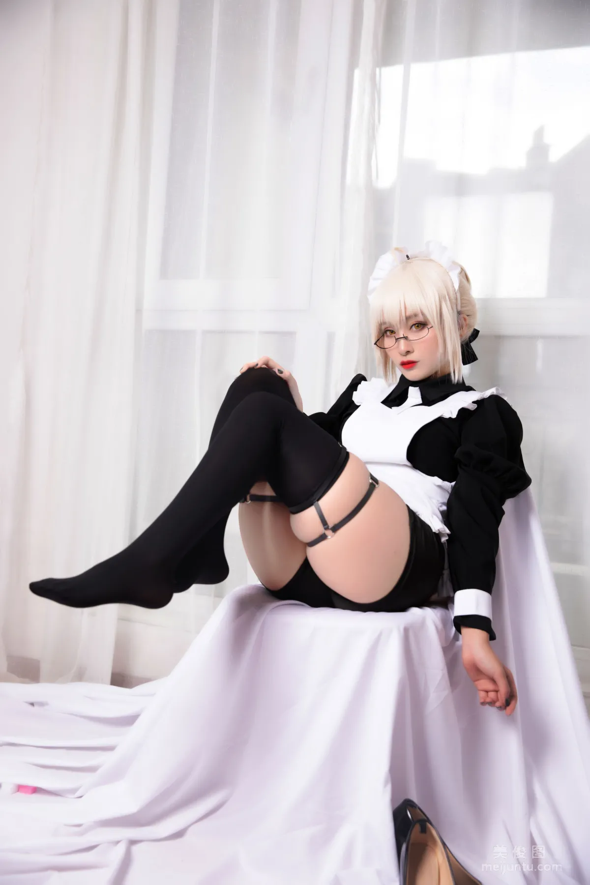 [COS福利] 洛璃LoLiSAMA - BX女仆15