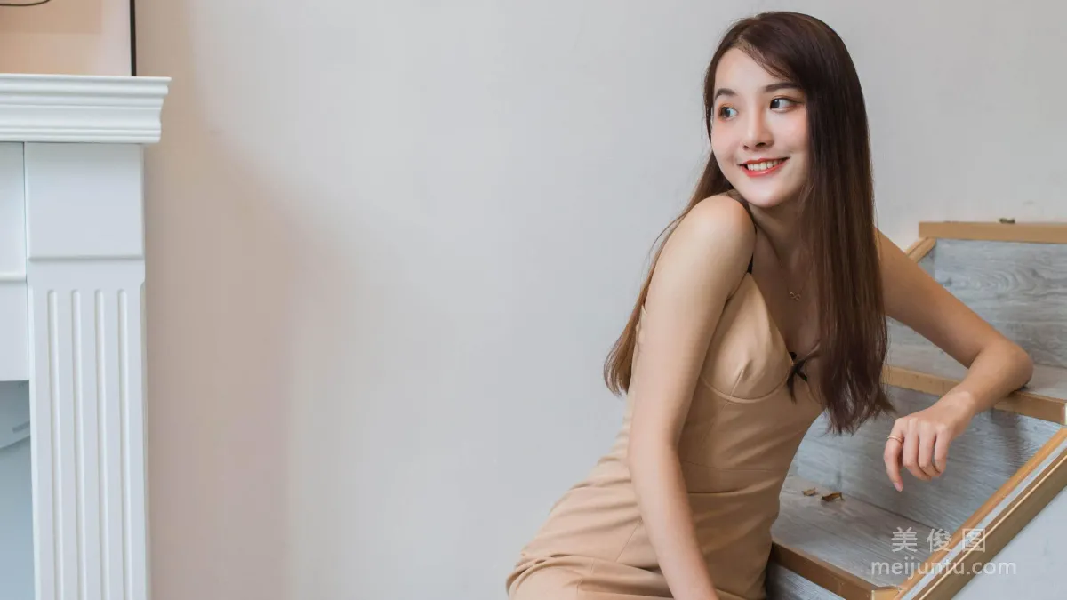 [IESS异思趣向] 丝享家 770 婉萍《邻家甜美女孩》 丝袜美腿写真1