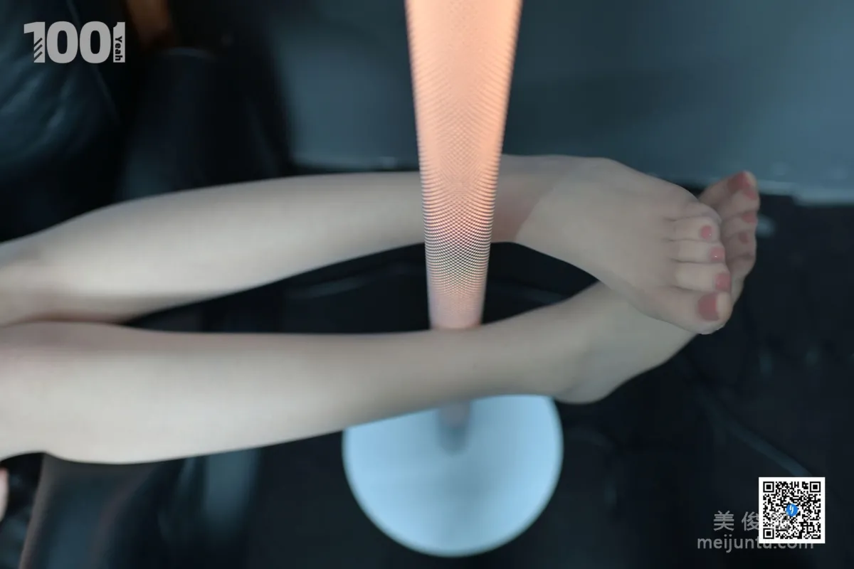 [IESS異思趣向] NO.189 【一抹紅3】 絲足美腿寫真 68