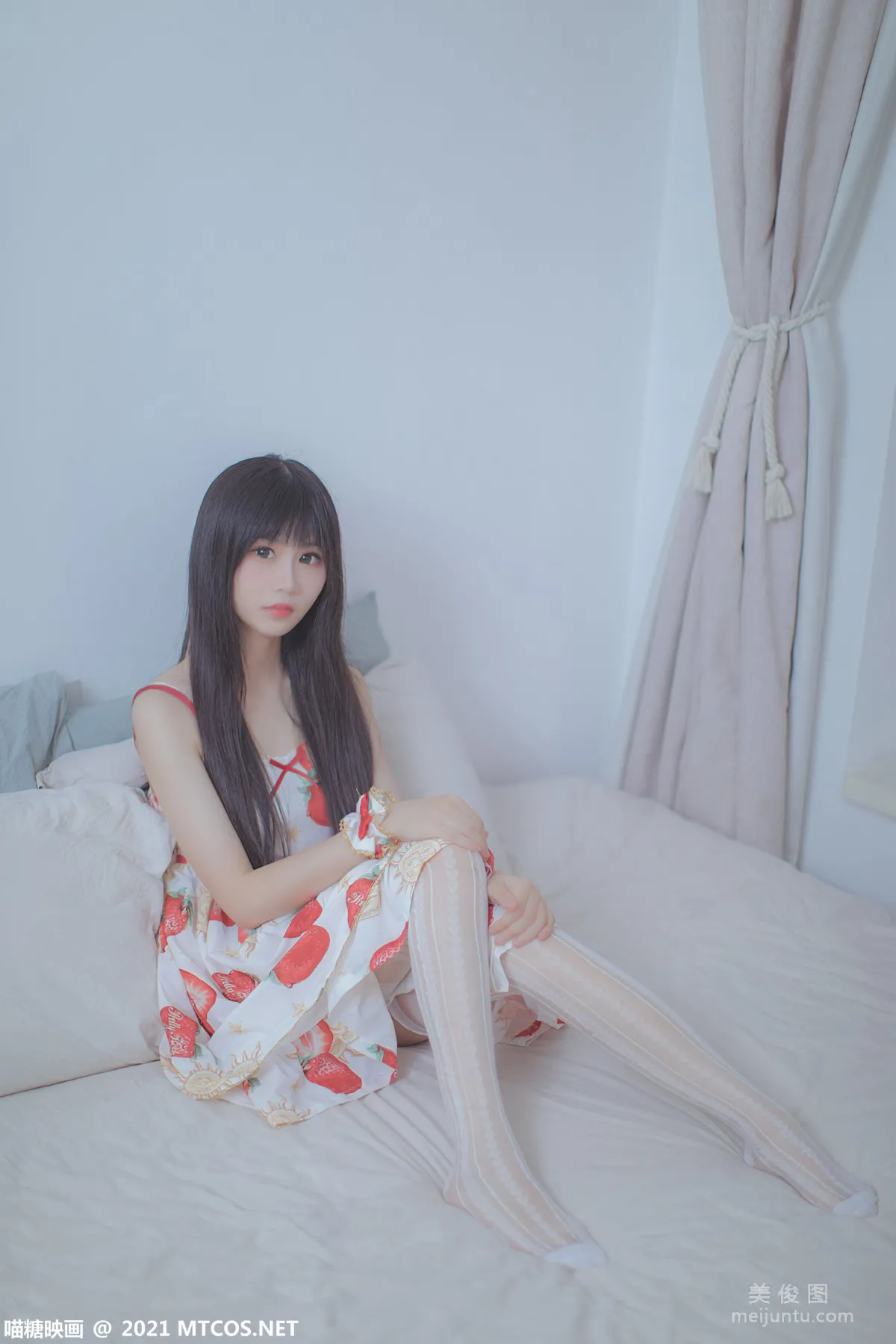[喵糖映畫] VOL.407 草莓小裙子 寫真套圖 10