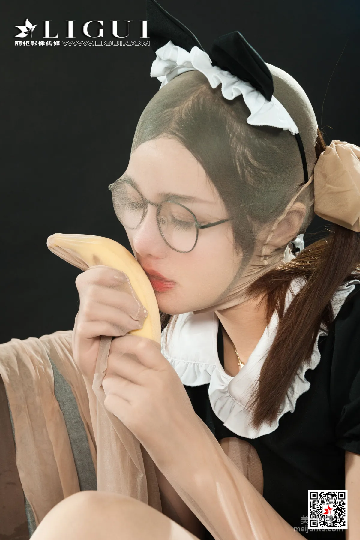 [麗櫃Ligui] 文芮 《顔絲香蓮》 絲襪寫真 34