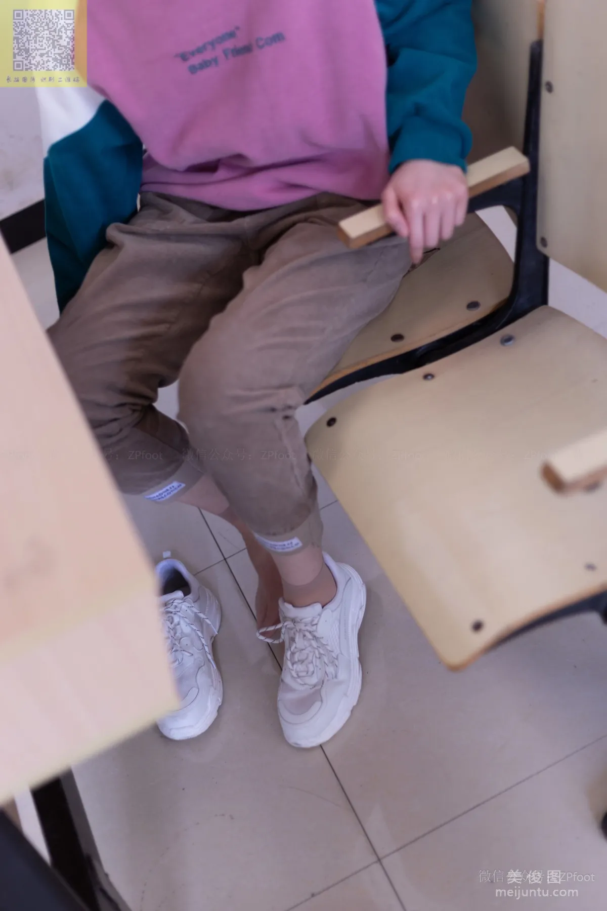 [LSS山茶攝影] NO.286 晨晨的灰絲和運動鞋短絲 66