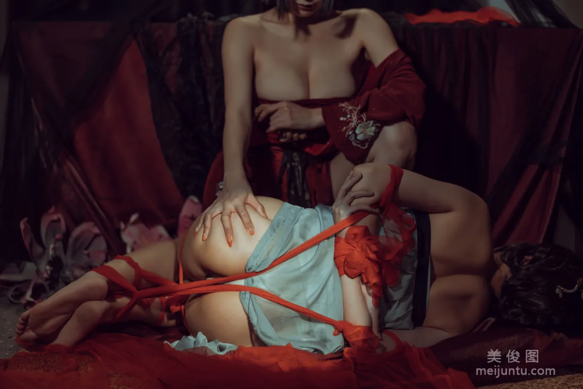 [COS福利] 秋和柯基(夏小秋秋秋) - 昏紅帳 寫真套圖 19